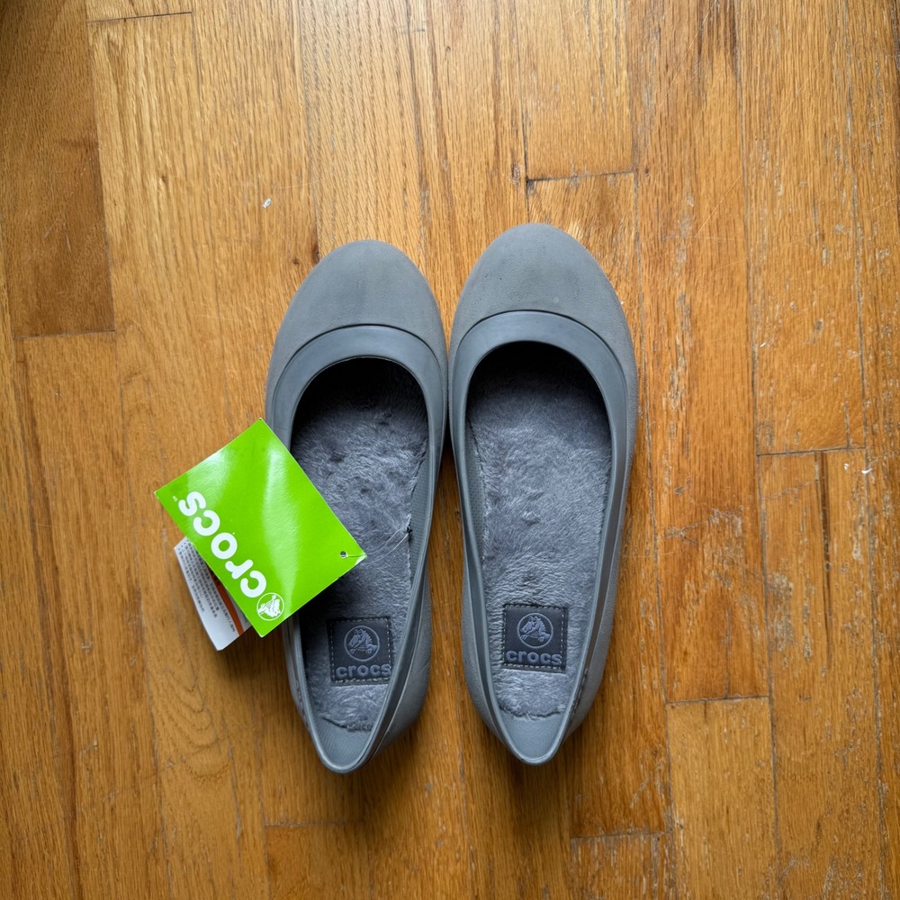 Crocs Mammoth Flat Smoke Gray Faux Fur Lined Ballet Flats W8 12465-08D-460 NWT